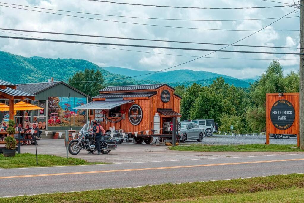 The Moondance Cabin By Lightfoot Stays Vacation Rentals 세비어빌 외부 사진