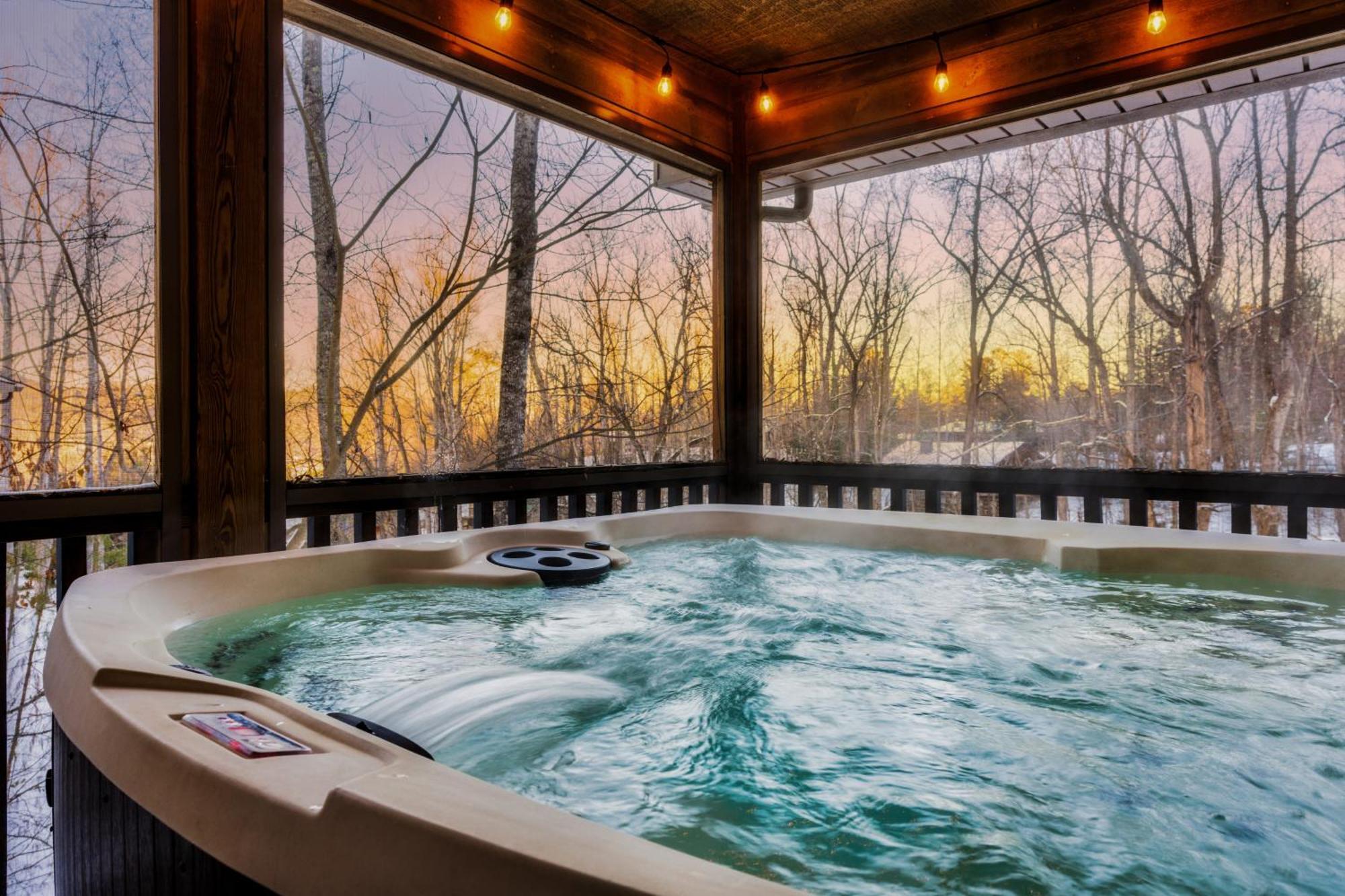 The Moondance Cabin By Lightfoot Stays Vacation Rentals 세비어빌 외부 사진