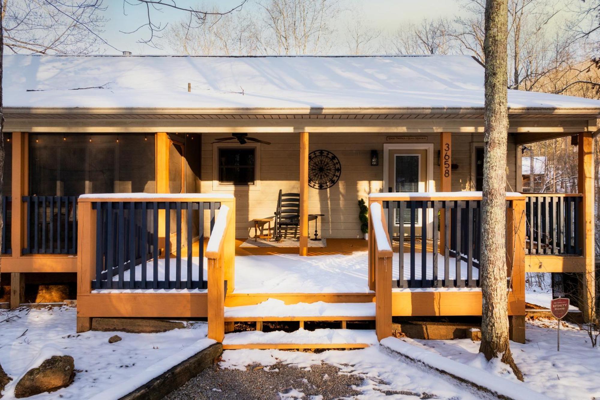 The Moondance Cabin By Lightfoot Stays Vacation Rentals 세비어빌 외부 사진