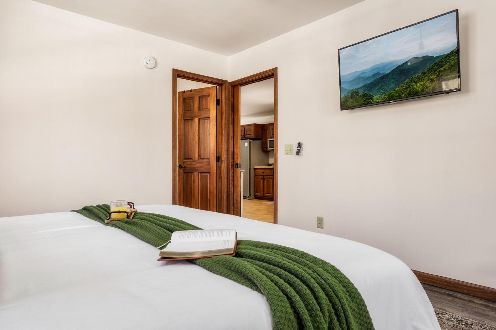 The Moondance Cabin By Lightfoot Stays Vacation Rentals 세비어빌 외부 사진