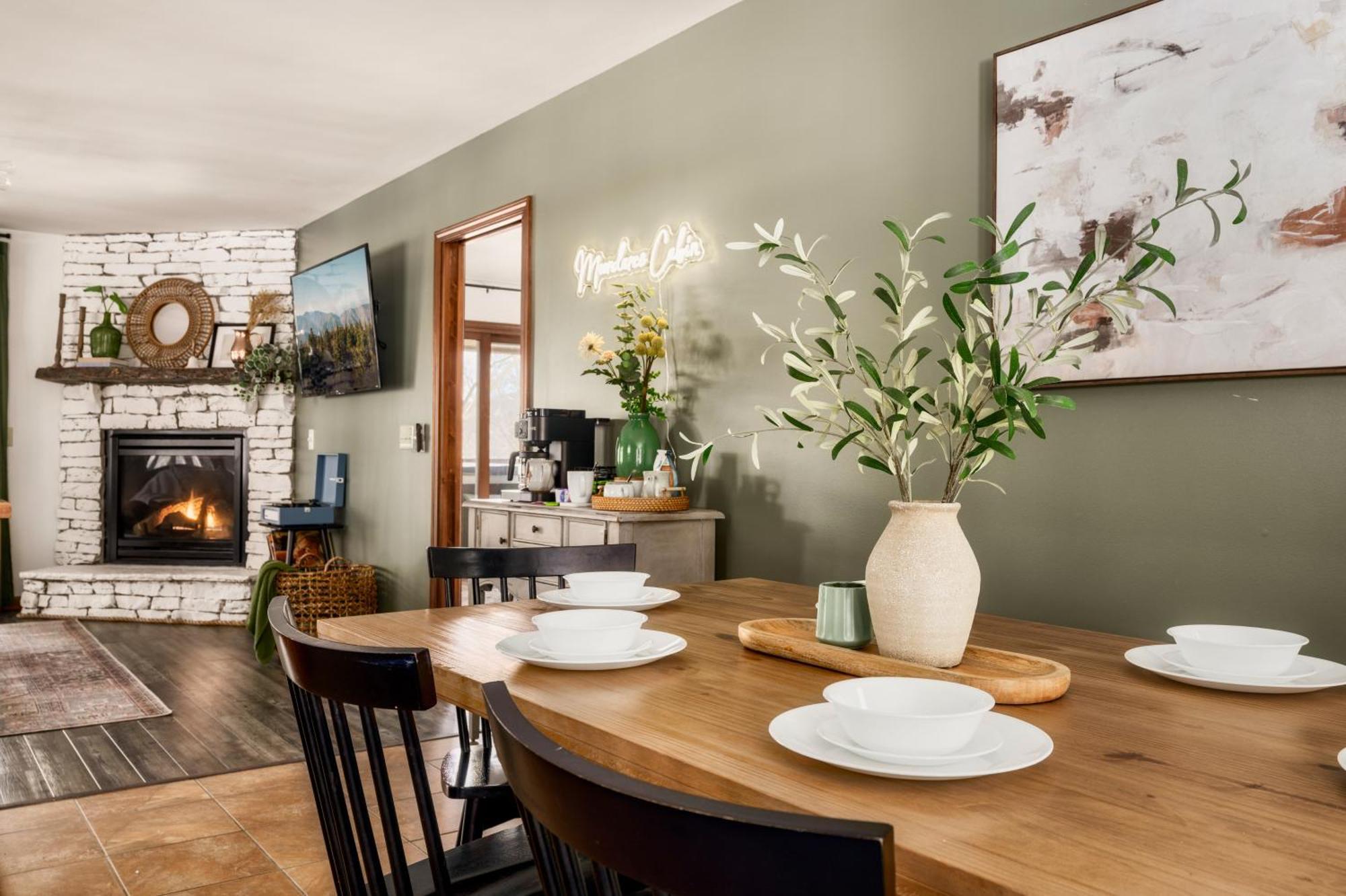The Moondance Cabin By Lightfoot Stays Vacation Rentals 세비어빌 외부 사진