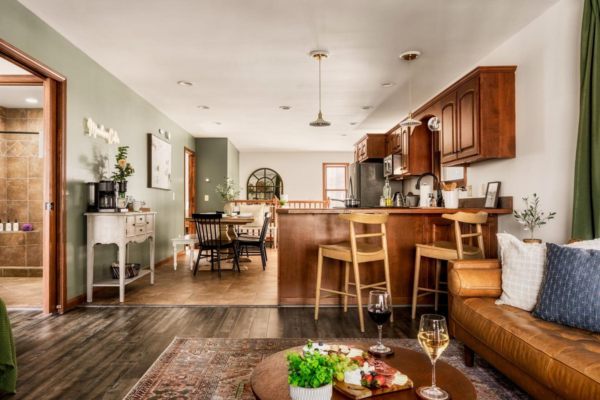 The Moondance Cabin By Lightfoot Stays Vacation Rentals 세비어빌 외부 사진